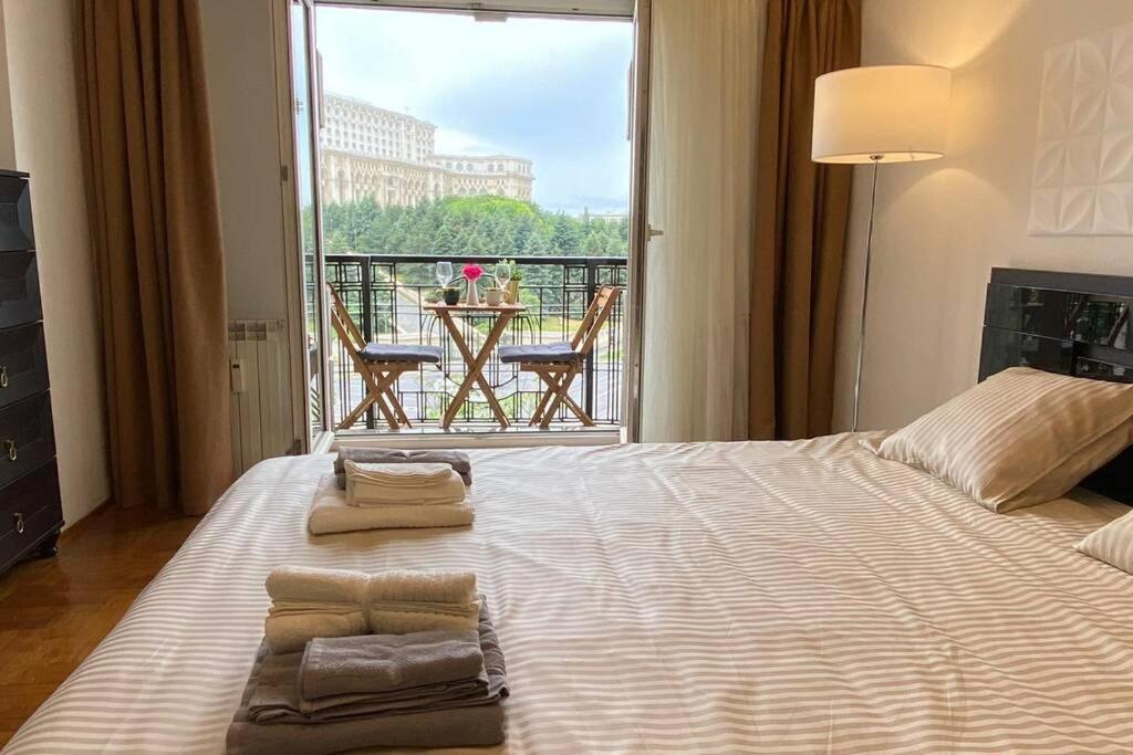 New Luxury Flat In Front Of The Parliament At Unirii Bucarest