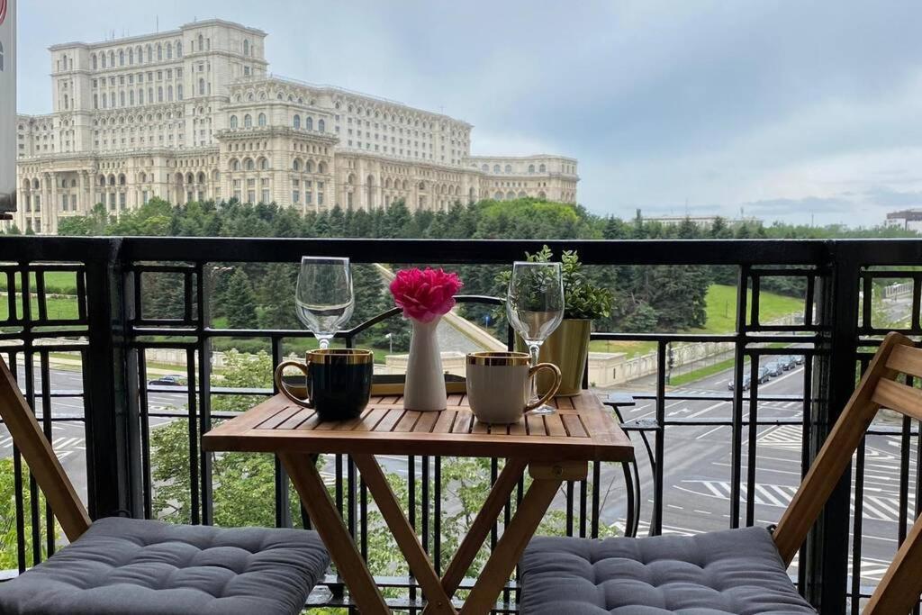 New Luxury Flat In Front Of The Parliament At Unirii Bucarest